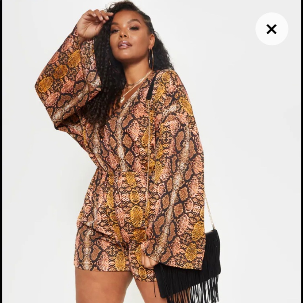 🌸HP🌸 PRETTY  LITTLE THING SNAKESKIN FLARE ROMPER